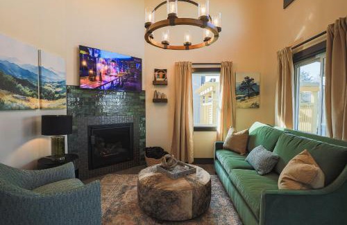 Timberline Casa | Valley View Resort Cabin #1, 1-Bed, Modern-Luxury with Hot Tub in Canaan Valley, WV