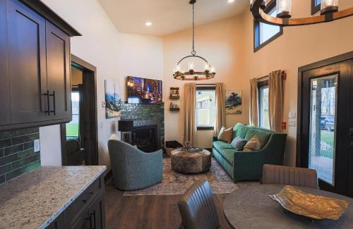Timberline Casa | Valley View Resort Cabin #1, 1-Bed, Modern-Luxury with Hot Tub in Canaan Valley, WV