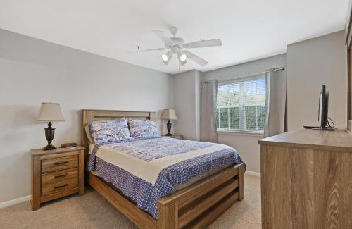 Branson Casa | Valley View Retreat - Holiday Hills Branson Golf Resort Outdoor Pools