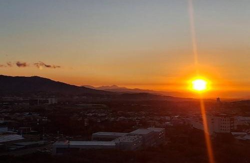 Rincón de Sabanilla Apartamento | Valley Views -Cozy and Matchless Views of San Jose