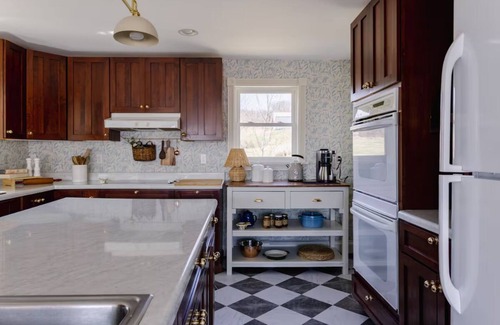 Durham Casa | Valley VIEWS! Hot tub, Game Room, Acres to Roam!