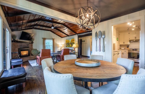 Guerneville Casa | Valley Vista | Complimentary wine tasting at Croix Estate included!