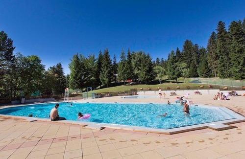 Doucy-Combelouviere Condominio | Appartement Au Pied des Pistes Casier à Skis