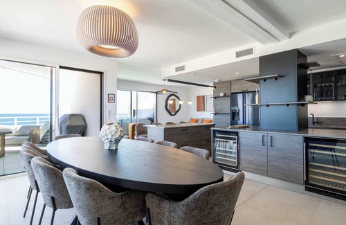 Valras-Plage Apartamento | Valras’Loc Sélect – Panarea Grand Prestige Duplex with Private Spa & Sea View