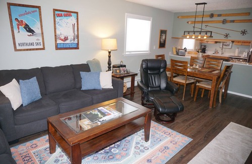 Aspen Condominio | Value In The Aspen Core! - Comfort And Convenience 2 Bedroom Condo