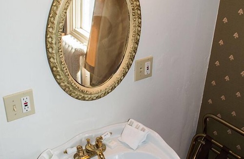 Seward Hotel | Van Gilder Hotel