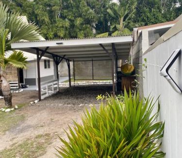 Punaauia Chalet De Esquí | Vanakea Beach House