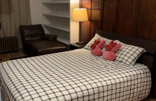 Mount Pleasant Casa | vancouver guest house