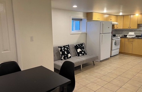 Fraserview Casa | Vancouver Hideaway