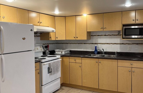 Fraserview Casa | Vancouver Hideaway