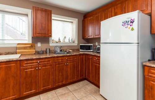 Coquitlam Casa | Vancouver Yuelai Guesthouse
