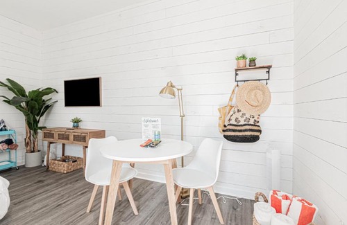 Naples Park Casa | Vanderbilt Beach Studio