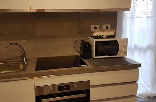 Varenna Casa | Varenna Sweet Home Varenna ofrece wifi gratis, cama doble, un sofá cama, un piso