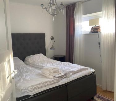 Stoten Apartamento | Varijlyan höger