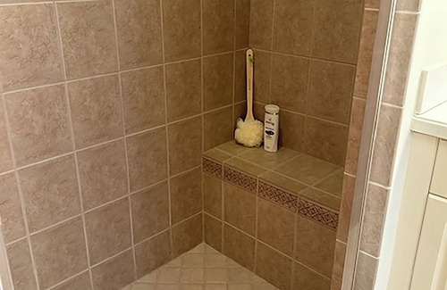 Bonita Springs Condominio | Vasari in Bonita Springs - Located on Altessa with view of beautiful Vasari Lake