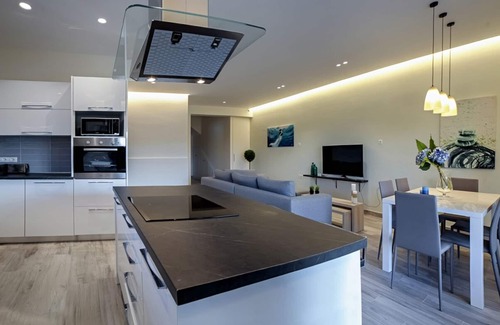 Vassilatika Apartamento | Vasilakis Estate - Pool Daze Holiday Home