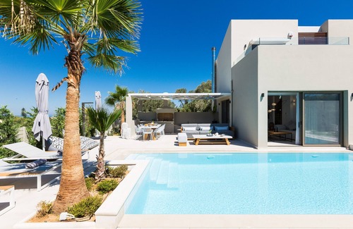 Rethymno Villa | Villa Vasilios! Piscina privada, cerca de la playa e instalaciones.