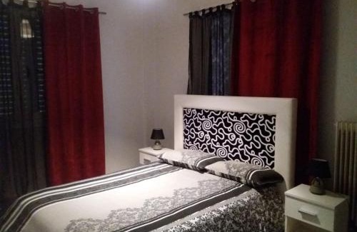 Pyrgos Apartamento | Vasilis House