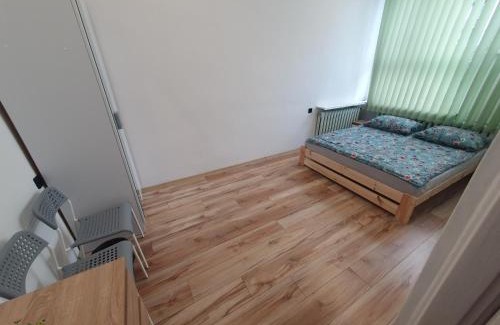 Nowa Praga Hostal | VasylOk