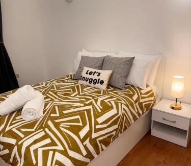 Prince's Apartamento | Vauxhall, river Thames, Big Ben Retreat, Central London family Stay