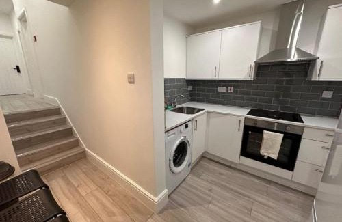 Vauxhall Casa | Vauxhall Victoria moments away