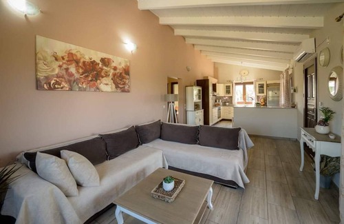Paliki Casa | Vayianna's garden house