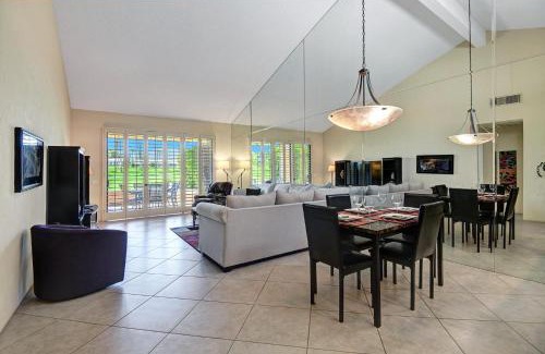 Palm Desert Casa | VB887 - Desert Vacay - Meredith Lodging
