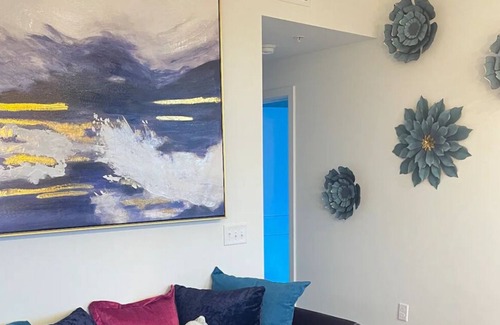 North Chesterfield Casa | VCU + Downtown + VIEW
