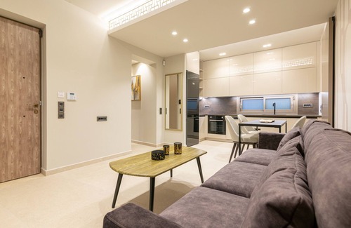 Zakynthos Town Apartamento | Vedi Town Luxury Apartment