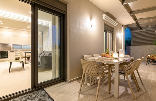 Zakynthos Town Apartamento | Vedi Town Luxury Apartment