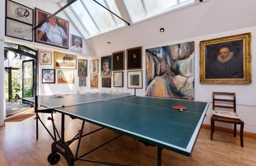 Turnham Green Casa | Veeve - The Gallery of Colour