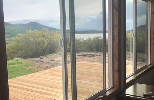 Collbran Casa | Vega lake Retreat - a unique mountain escape with all four seasons!