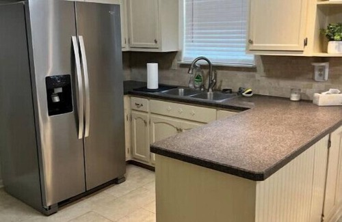 Gunter Afs Casa | Vega Vacation Spacious 3 BR w/ king beds+pool