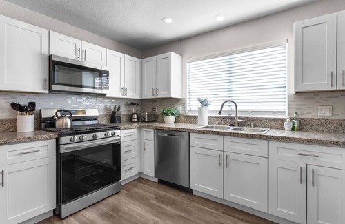 North Las Vegas Casa | Vegas Getaway Haven 4 BD w/Movie Room
