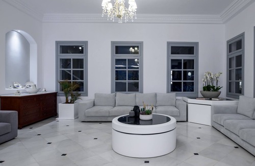 Perissa Hotel | Veggera Hotel