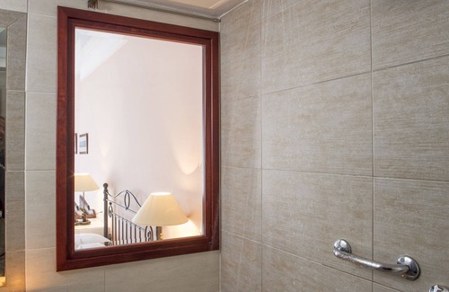 Perissa Hotel | Veggera Hotel