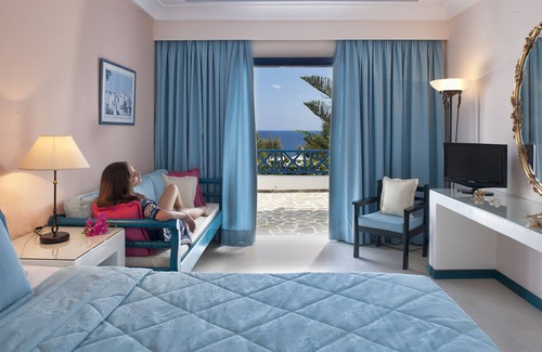 Perissa Hotel | Veggera Hotel