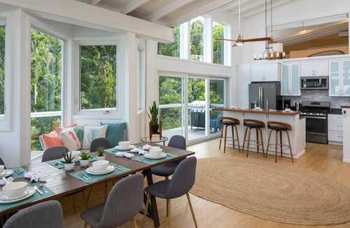 Bordeaux Mountain Casa | Impresionante Vela Vista en la montaña de Burdeos, 5BR / 3bath con vistas BVI!