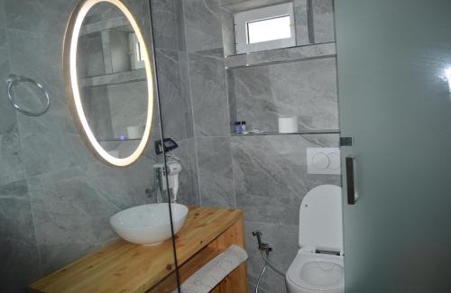 Himare Cama Y Desayuno | Velco BB Himara