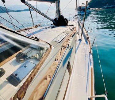 Conceicao de Jacarei Alquiler De Eote | Veleiro Transoceânico em Angra do Reis com Capitão