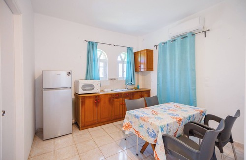 Alikanas Hotel | Velendzas Holidays