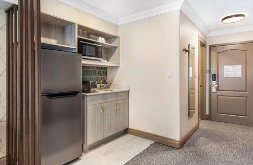 Hinton Hotel | Velora Hinton, Ascend Hotel Collection