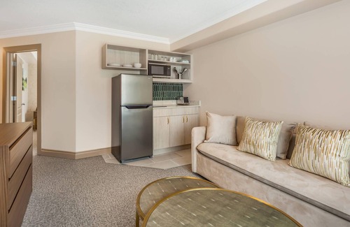 Hinton Hotel | Velora Hinton, Ascend Hotel Collection