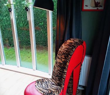 Krachtighuizen Chalet De Esquí | Veluwepark Reewold #Chalet Buizerd# tussen het bosrijke Putten en Garderen