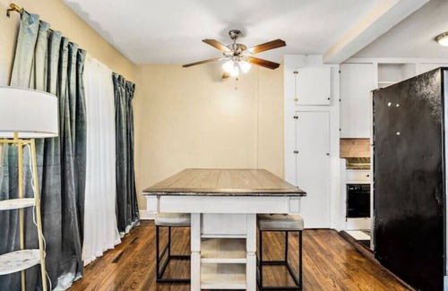 Historic Uptown Casa | Velvet Sky Retreat