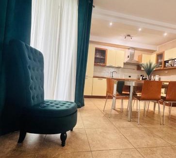 Bergamo Apartamento | Velvet Stay -CHARMING APARTMENT IN BERGAMO