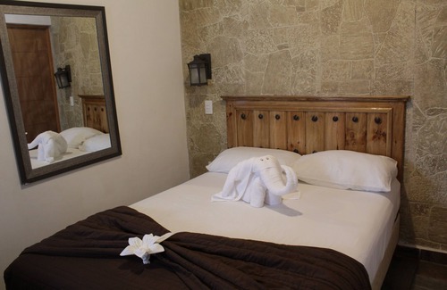 Lomas de Mazatlán Hotel | Venados Inn
