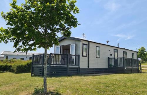 Cowes Casa | Vendee Lodge
