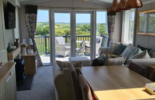 Cowes Casa | Vendee Lodge