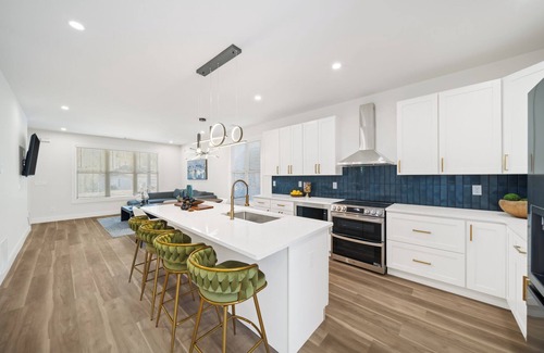 Atlanta Casa | Venetian Haus- Luxurious 5 bd 3ba New Construction near golf & major attractions